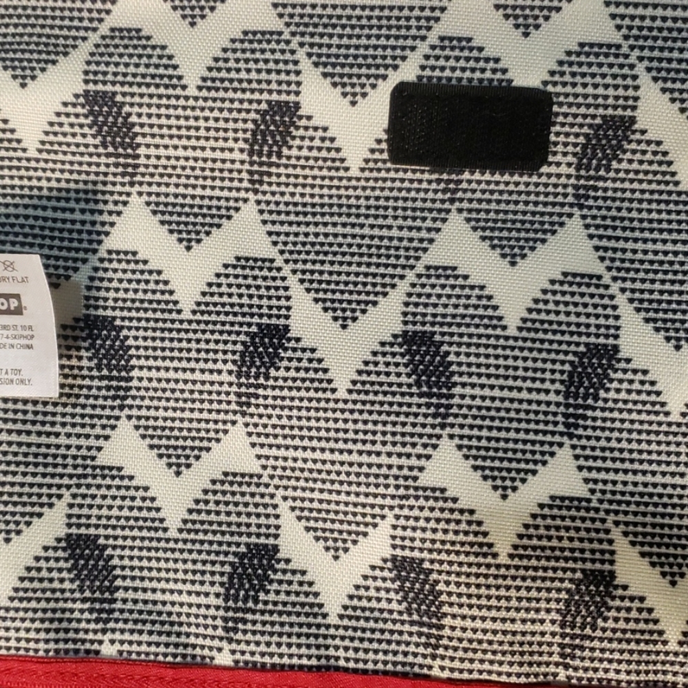 STOCKING STUFFER Skip Hop Makeup  Accessories Travel Bag - Picture 3 of 8